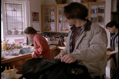 Party_of_Five_1x01_avi0105.jpg