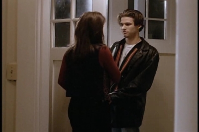 Party_of_Five_1x01_avi1146.jpg