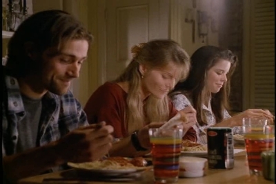 Party_of_Five_1x02_avi4009.jpg