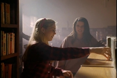 Party_of_Five_1x02_avi4434.jpg
