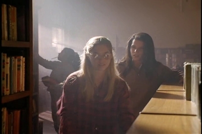 Party_of_Five_1x02_avi4435.jpg