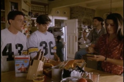 Party_of_Five_1x03_avi5408.jpg